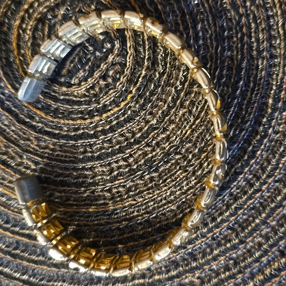 Vintage Goldtone Modernist Bangle Bracelet - Picture 2 of 7